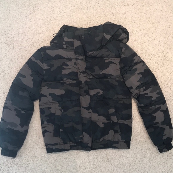 NEW Garage camo puffer - Picture 5 of 11